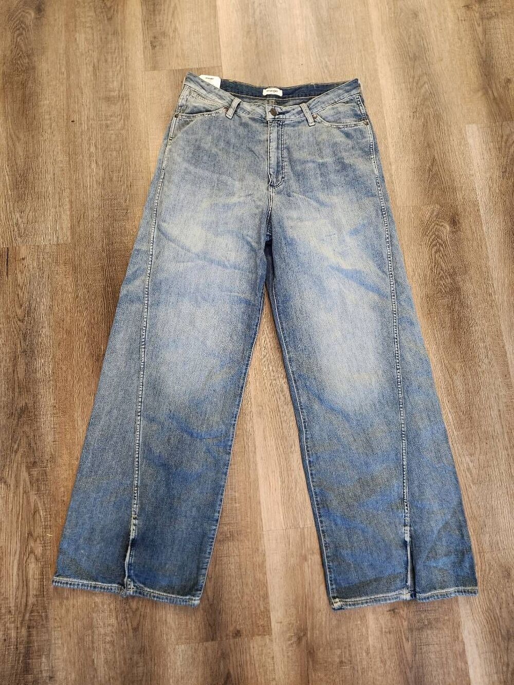 Wrangler NWT Women's Spat Loose Jean Baggy 31x32 wide Leather patch embroider